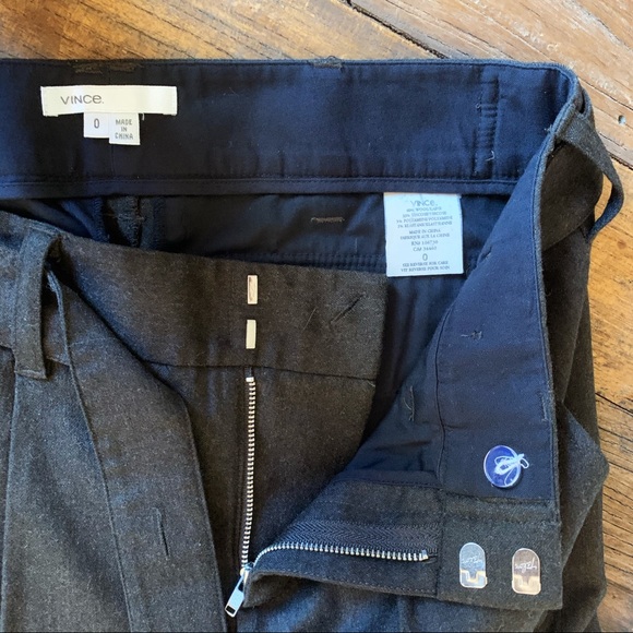 Vince cuffed Wool Shorts - Picture 3 of 3